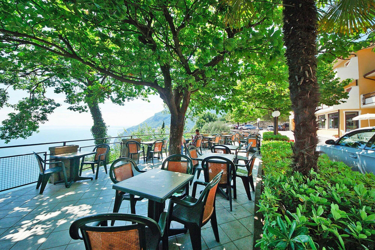 Dining 3, Residence La Rotonda, Tignale, Brescia