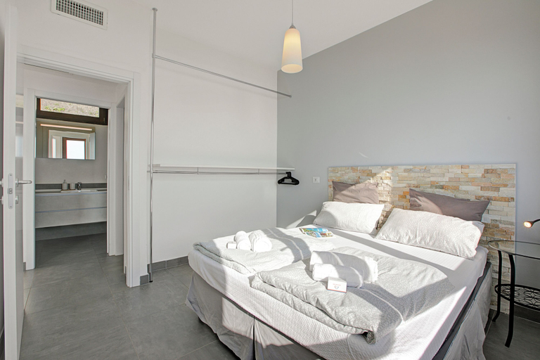 Room 5, Casa Dei Nonni Tremosine Apartments, Brescia