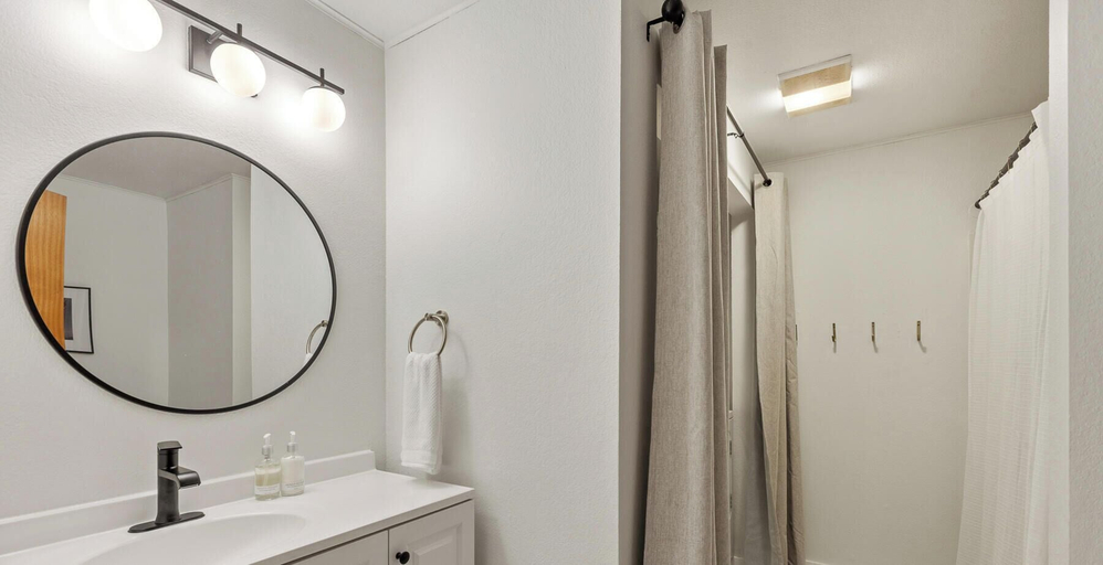 Interior 2, Dt 01906, Kootenai