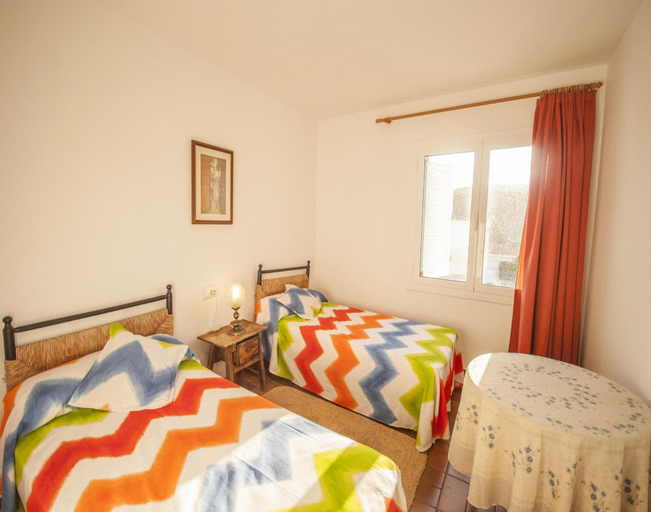 Room 5, 2-bedroom Apartment in Costa Brava, Girona