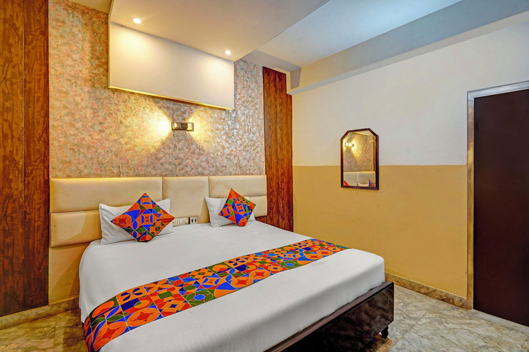 Room 5, Fabhotel D Season, Agra