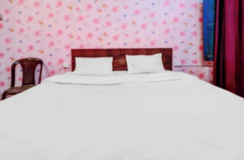Room 2, Shree Radhe Krishna Guest House, Jhansi