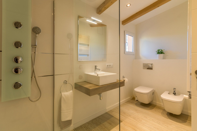 Bathroom 2, Country House With Swimming Pool, Baleares