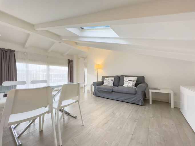 Room 5, 4B Tony Allard in Cannes, Alpes-Maritimes
