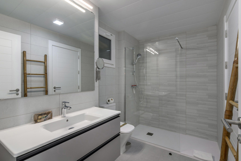 Bathroom 3, Coastal Retreat in Punta del Moral, Huelva