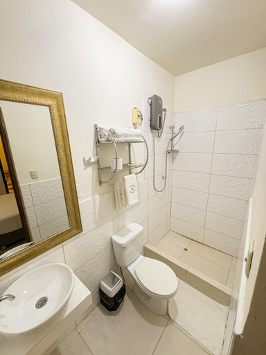 Bathroom, Hospedaje Gran Imperial, Tumbes