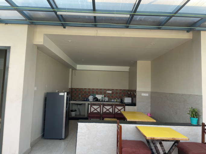 Shared kitchen facilities, Raghav Residency, Vellore
