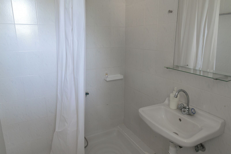 Bathroom 5, Nerina Studios, Ionian Islands