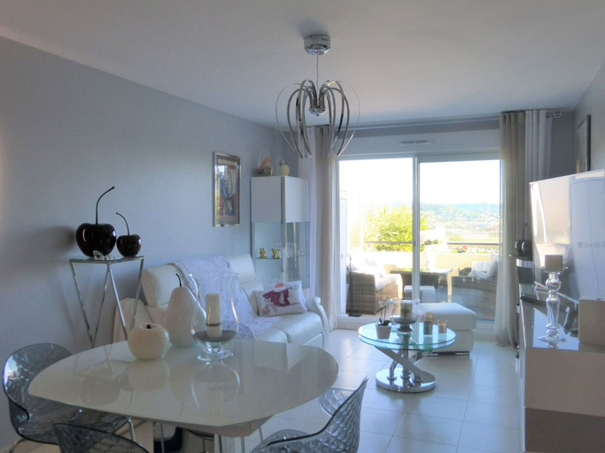 Others 5, Apartment in Cannes With Sea View, Alpes-Maritimes