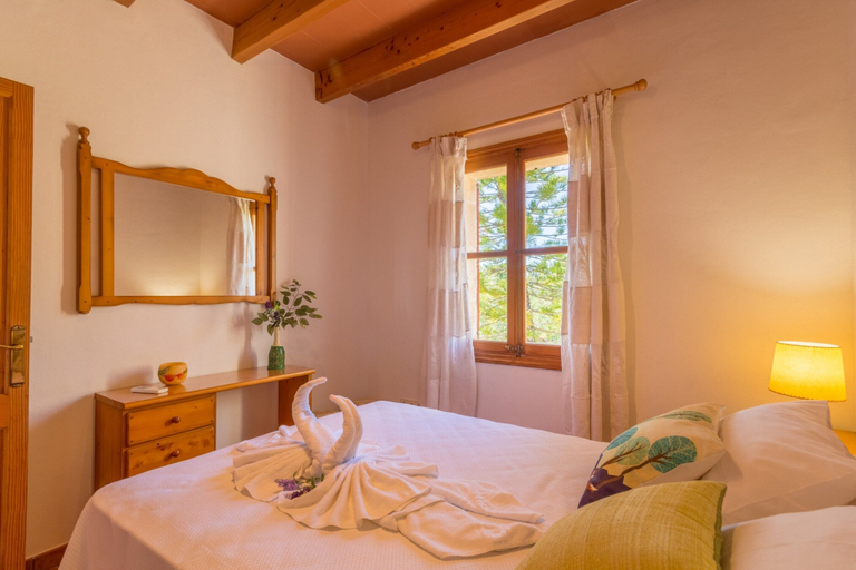 Room 2, Picturesque Villa in Mallorca, Baleares