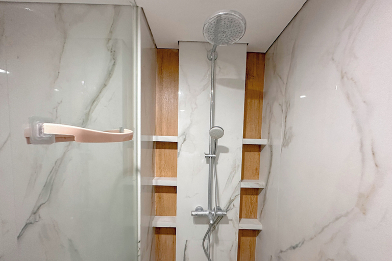 Bathroom, Lavish And Comfy Look Studio At Grand Sungkono Lagoon Apartment, Surabaya