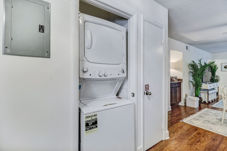 Interior 4, Amelia Landings 6C, Nassau