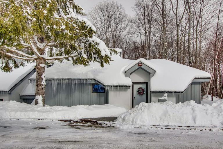 Primary image, Woods Village 43, Rutland