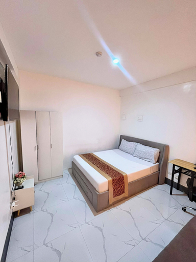Bedroom 2, Legends Hotel & Restaurant, Lemery