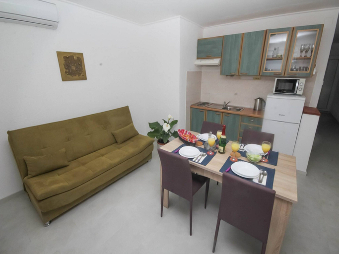 Living room, Two Bedroom Apartment in Dalmatia, Tisno