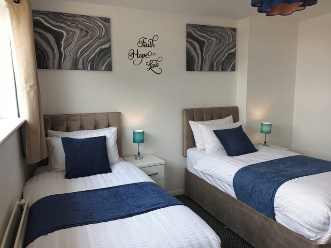 Room 4, Spacious Birmingham House - 7 Guests -free Parking, Birmingham