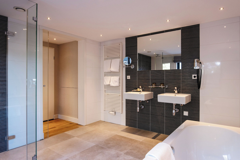 Bathroom 5, Van der Valk Hotel - Nieuwerkerk aan den Ijssel, Nieuwerkerk aan den IJssel