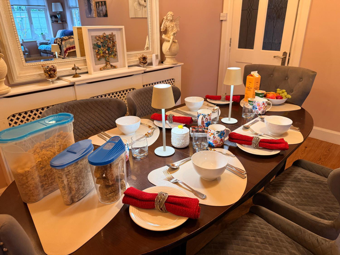 Food & Drinks 4, St Anthonys B&B