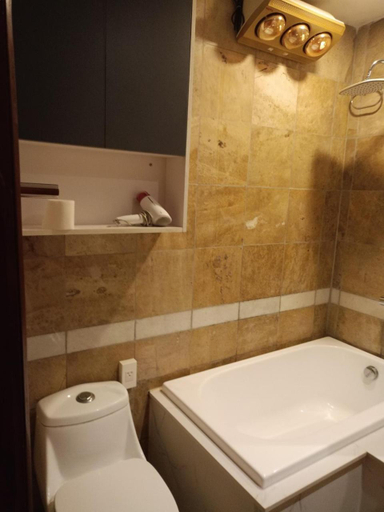 Bathroom 4, Ruby Serviced Apartment Lieu Giai, Ba Đình