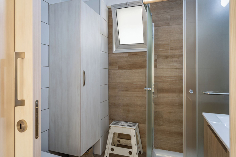 Bathroom 3, Berries 1-BR Apt in Larnaca, Larnaca