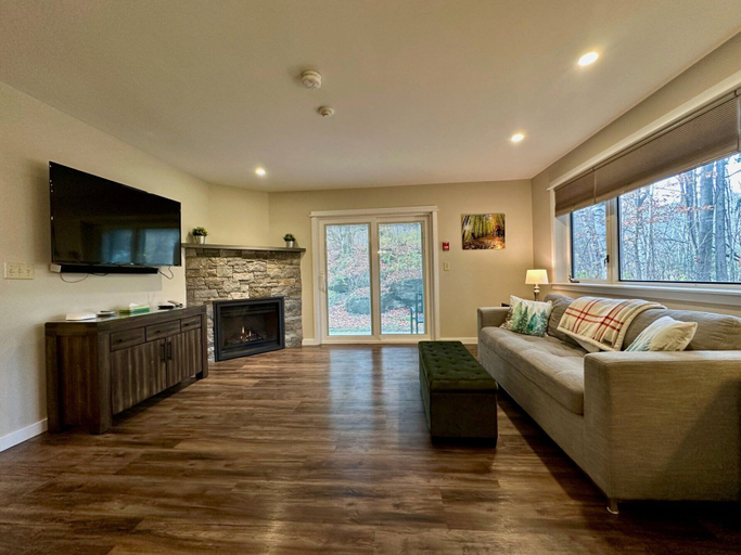Interior 4, Killington Center 132, Rutland