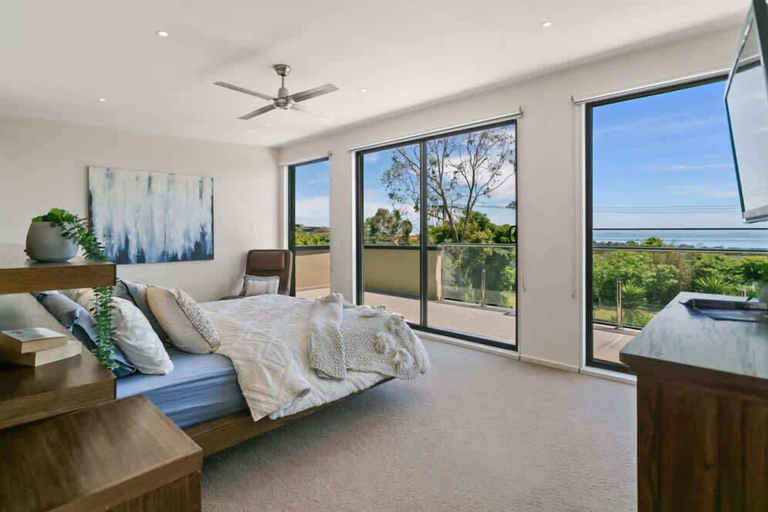 Room 3, Villa Verde Luxury By The Golf Course, Melbourne