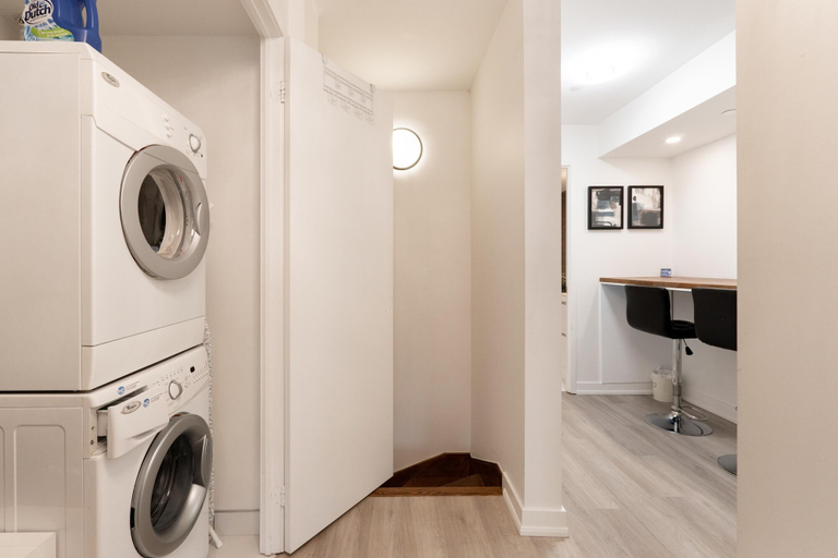 Laundry, The Dan Leckie Suites, Toronto