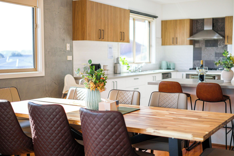 Dining 4, StayAU Coastal 5BR Escape Pool Table, Greater Geelong - Pt B
