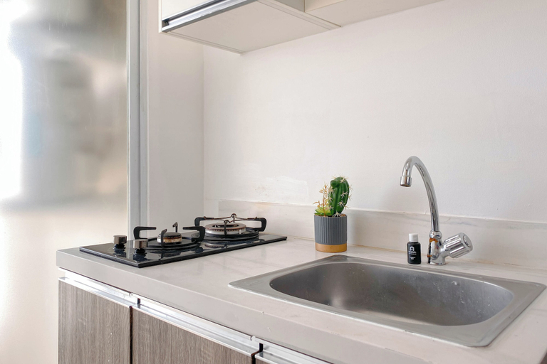 Private kitchen 4, Pristine And Homelike 2Br Apartment At Vittoria Residence, Jakarta Barat