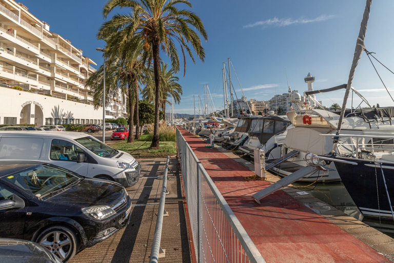 Exterior 3, Beachfront Apartment in Empuriabrava with Sea Views, Girona