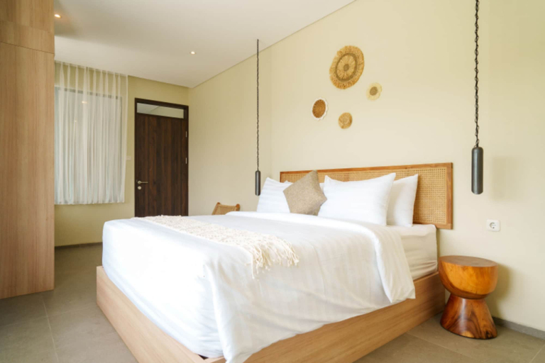 Room 2, Emerald hill 12 BR karaoke heated pool, Bandung