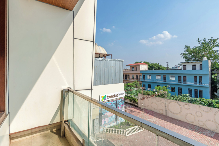 Others 5, Treebo Basera, Mathura