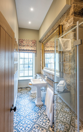 Bathroom 4, Rosebery Estate, Midlothian