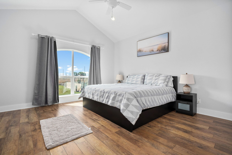 Interior 4, Beachview 158! Boardwalk to the Beach!, Nueces