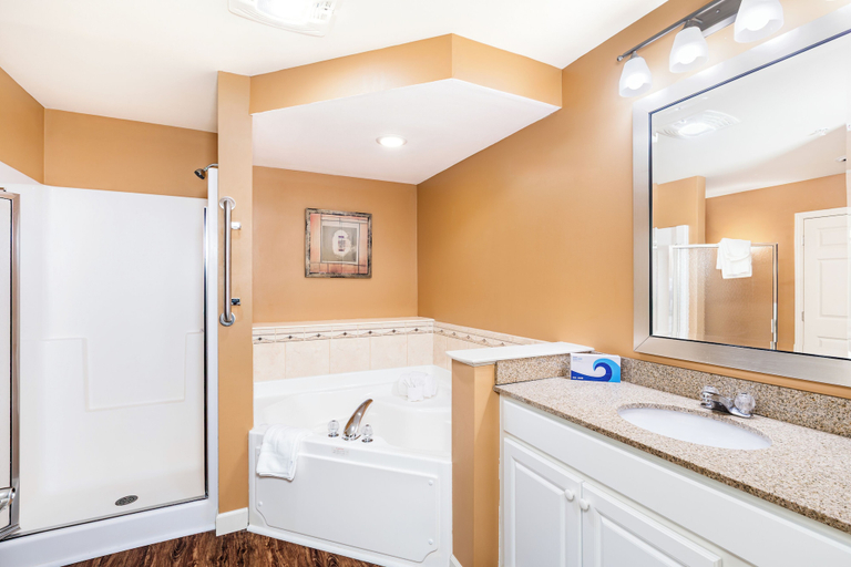 Bathroom 4, Vacation Village in the Berkshires, Berkshire