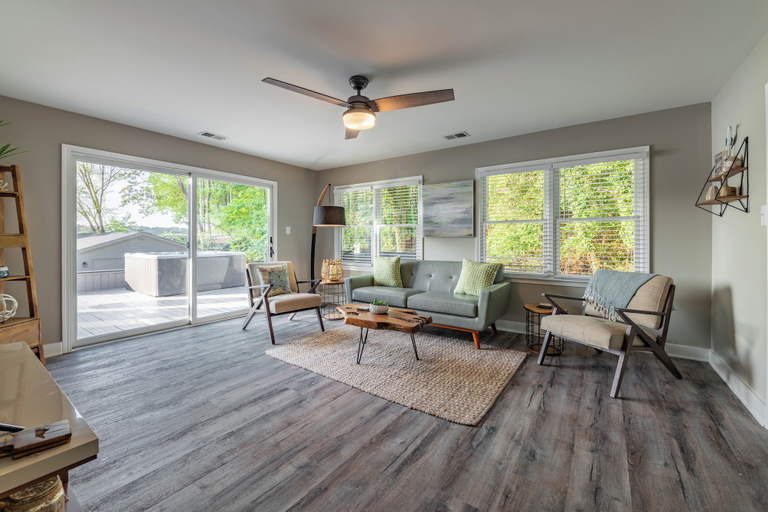 Interior 2, Lakeside Story, Iredell