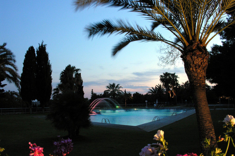 Others 3, Good Standard Furnished Chalet on Nice Park, Barcelona