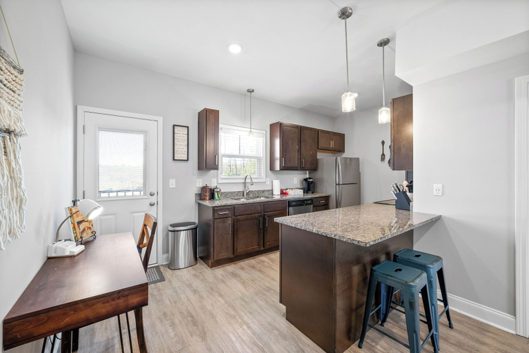 Interior 4, Unit #606, Montgomery