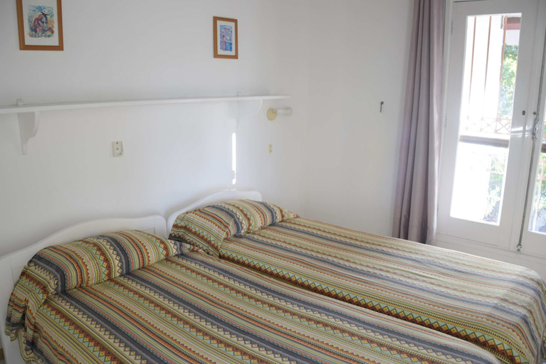 Room 3, Residence With 6 Seafront Bungalows and Swimming