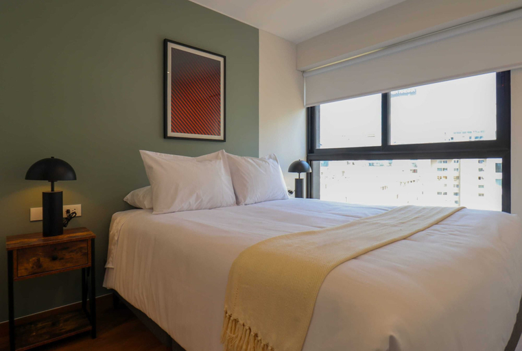 Room 4, w Ethereal 2BR w Balcony in Miraflores, Lima