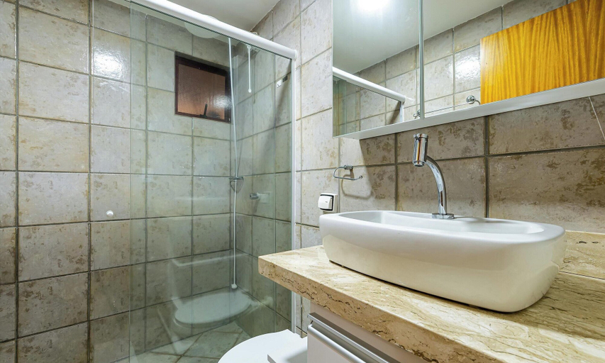 Bathroom, Apartments in a Beachfront Building at Meia Praia, Itapema - Evbs, Itapema