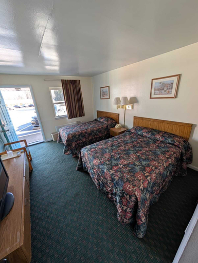 Bedroom 3, Relax Inn, New Castle