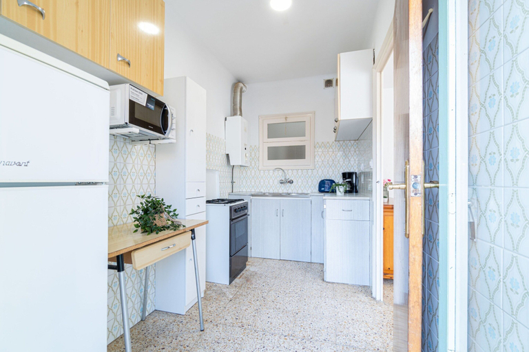 Private kitchen 3, Apartment in Roses Near Sandy Beach, Girona