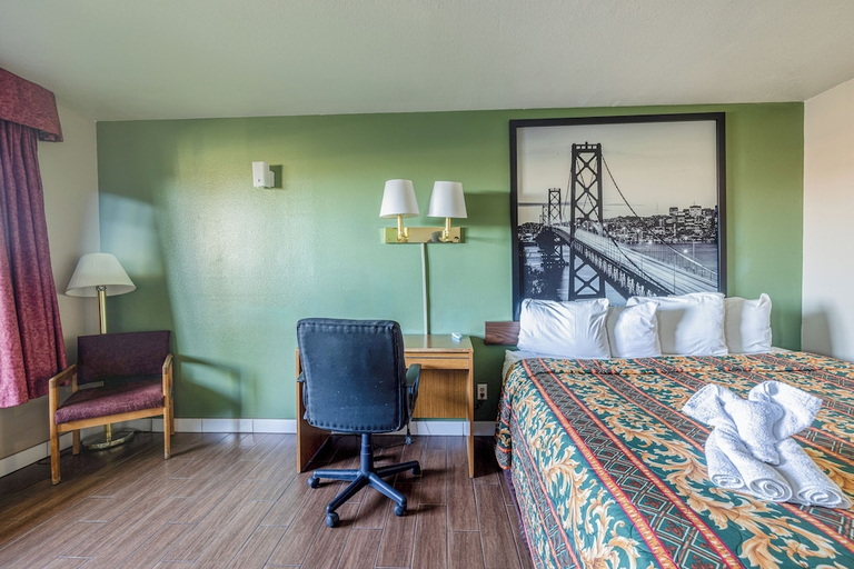 Bedroom 3, Townhouse Barstow On Historic Route 66 CA I 15, San Bernardino