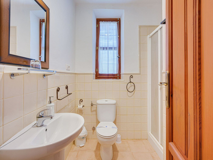 Bathroom 2, 7-bedroom Villa in Pozo Lorente, Albacete