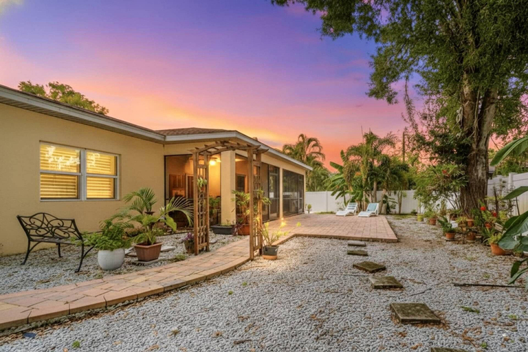 Primary image, Datura Dreams, Sarasota