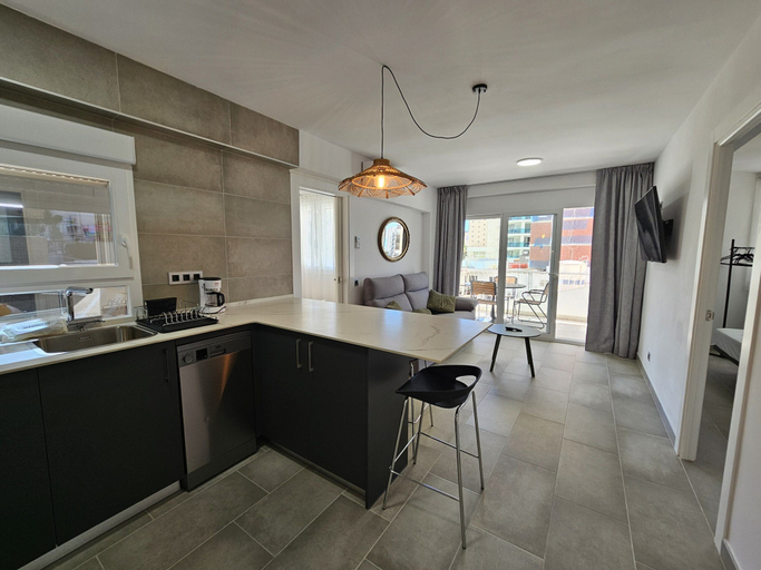 Private kitchen 3, Comfortable Benidorm Apartment for 4, Alicante
