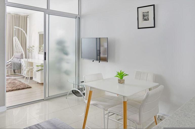 Room 5, Charming Central Sea Point Haven 50m to Ocean, City of Cape Town