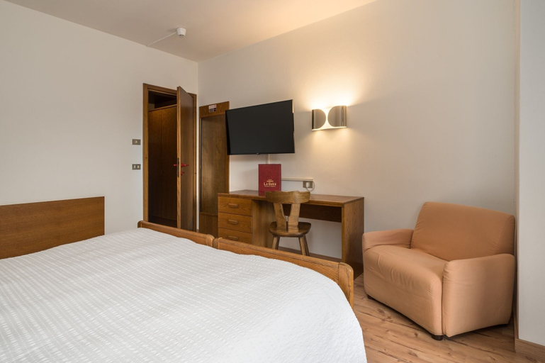 Bedroom 4, Hotel La Baita, Trento