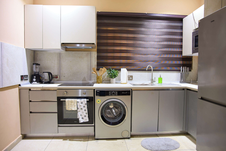 Private kitchen 5, The Veron-Dzorwulu, Accra
